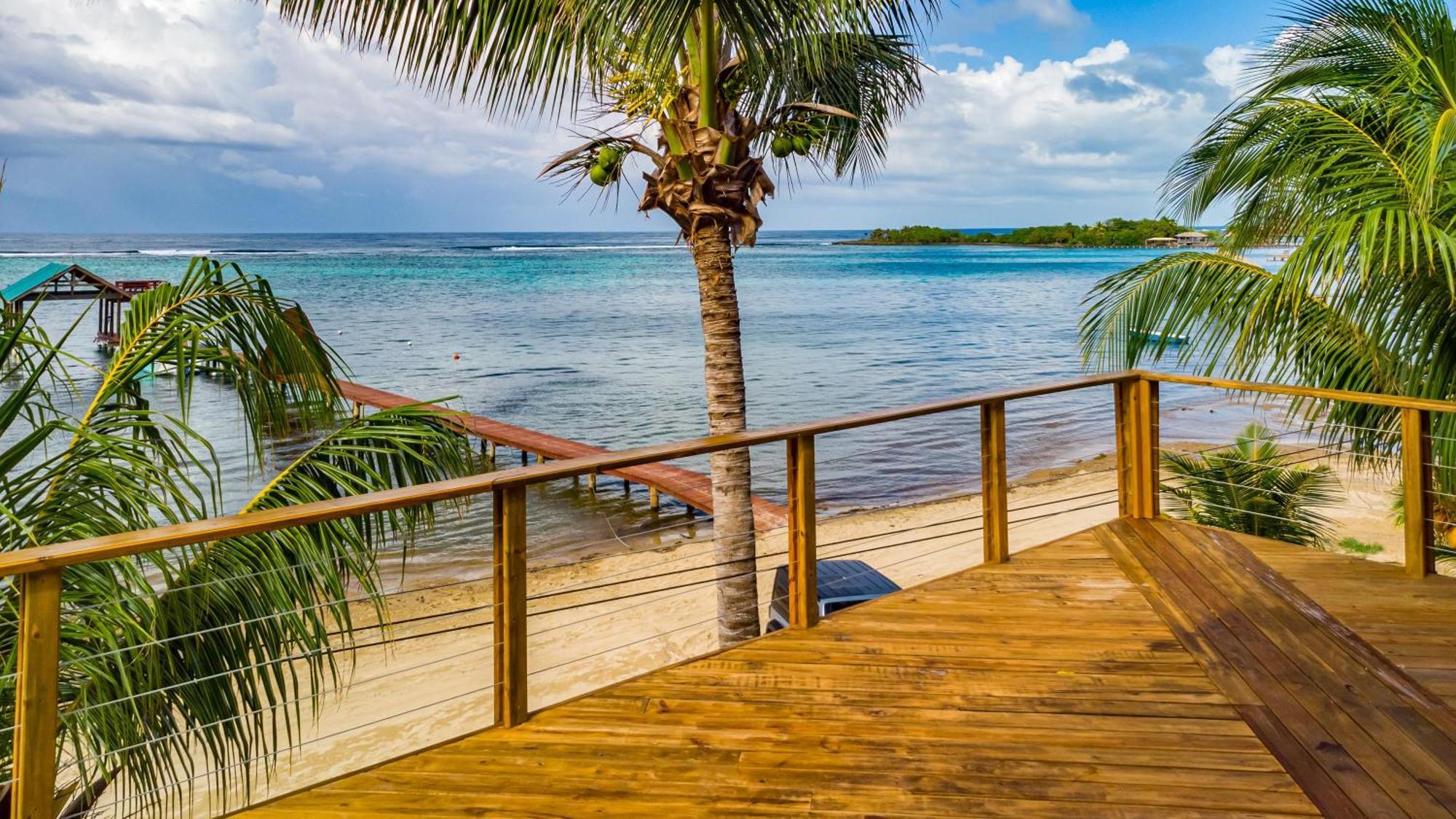 Blue Bahia Resort Sandy Bay Exteriér fotografie